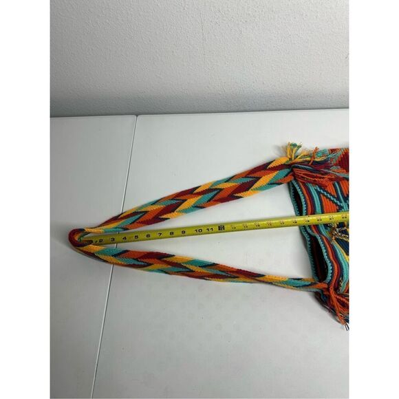 A 100% handmade Authentic Mochila Wayuu Indigenous Colombian Bag - Picture 8 of 14